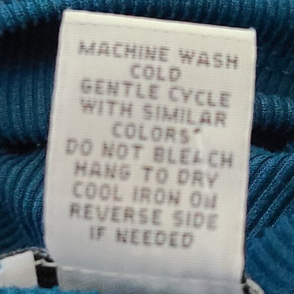 RUE + WOMEN'S SWEETHEART NECKLINE WITH TRUMPET SLEEVES SIZE 4X - Picture 7 of 7